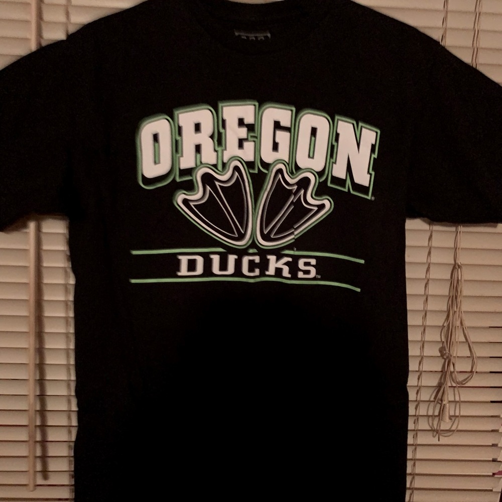 Oregon ducks T-shirt. Size M Preowned